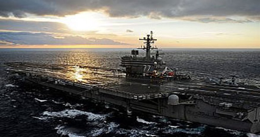 США прячут свой авианосец недалеко от Крыма США прячут свой авианосец недалеко от Крыма