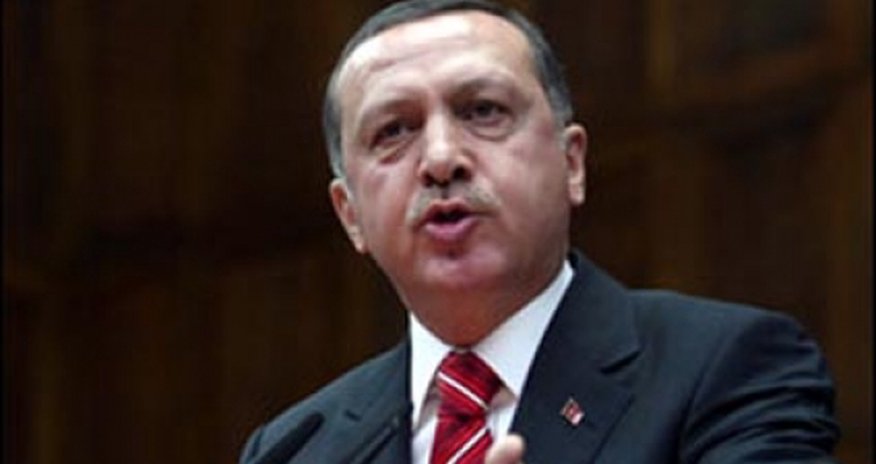 Ərdoğanı yumurta atəşinə tutdular Ərdoğanı yumurta atəşinə tutdular