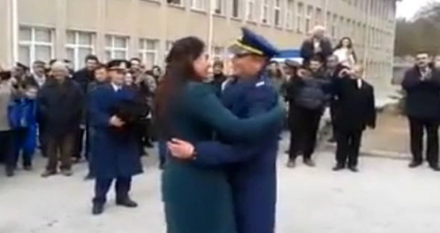Необычное предложение руки и сердца – ВИДЕО Необычное предложение руки и сердца – ВИДЕО