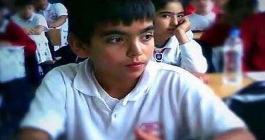 Gəzi Parkı hadisələri zamanı vurulan Berkin Əlvanın dəfn mərasimi keçirilir Gəzi Parkı hadisələri zamanı vurulan Berkin Əlvanın dəfn mərasimi keçirilir