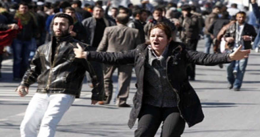 Türkiyənin 32 şəhərində kütləvi etiraz aksiyaları keçirilir Türkiyənin 32 şəhərində kütləvi etiraz aksiyaları keçirilir