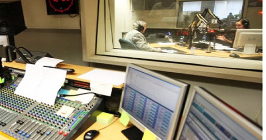 Azərbaycan rəqəmsal radioyayıma keçməyə hazırlaşır Azərbaycan rəqəmsal radioyayıma keçməyə hazırlaşır