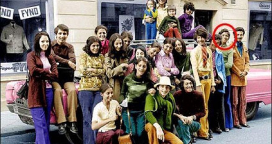 Bin Ladenin 40 illik fotosu yayıldı Bin Ladenin 40 illik fotosu yayıldı