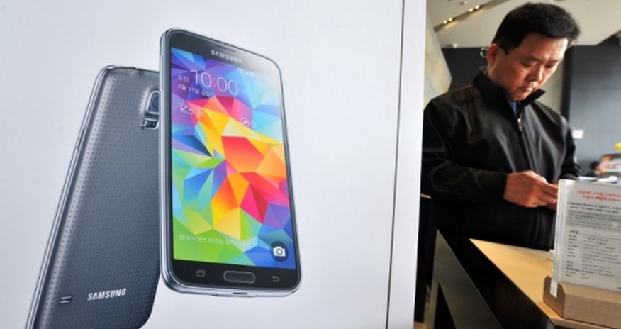 Apple вновь подал в суд на Samsung Apple вновь подал в суд на Samsung