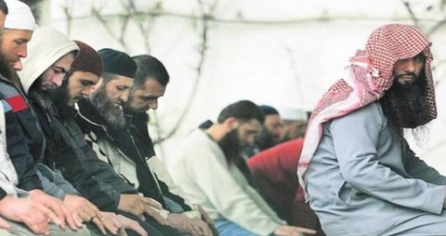 Vəhabilər Azərbaycanda şəriət məhkəməsi qurdu - ŞOK Vəhabilər Azərbaycanda şəriət məhkəməsi qurdu - ŞOK