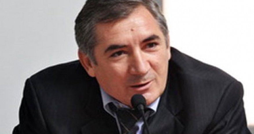 Nuşirəvan Məhərrəmlidən yenə tənqid gəldi Nuşirəvan Məhərrəmlidən yenə tənqid gəldi
