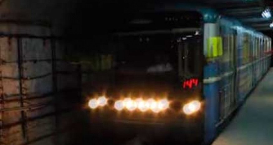 Видеозапись паники в бакинском метро -ВИДЕО Видеозапись паники в бакинском метро -ВИДЕО