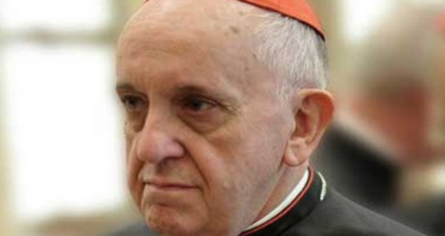 Roma papası müsəlmanın ayağını yudu – VİDEO Roma papası müsəlmanın ayağını yudu – VİDEO