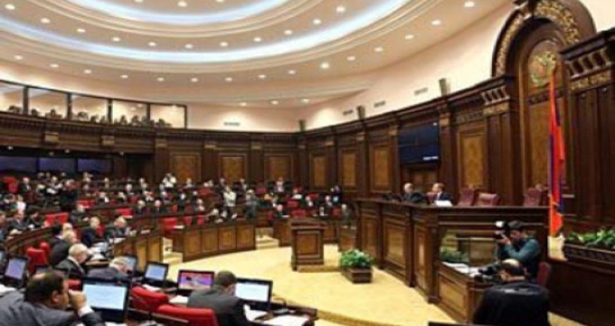 Ermənistan parlamentinə yeni spiker seçildi Ermənistan parlamentinə yeni spiker seçildi
