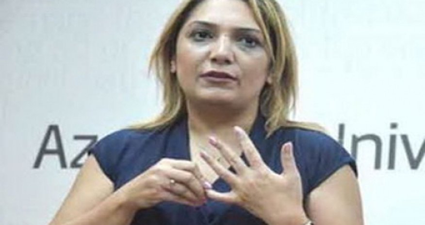 Mətanət Əzizovanın evindən kompüterlər və sənədlər götürülüb Mətanət Əzizovanın evindən kompüterlər və sənədlər götürülüb