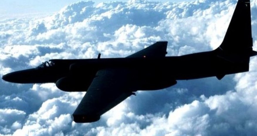 Spy plane causes air traffic chaos, says FAA Spy plane causes air traffic chaos, says FAA
