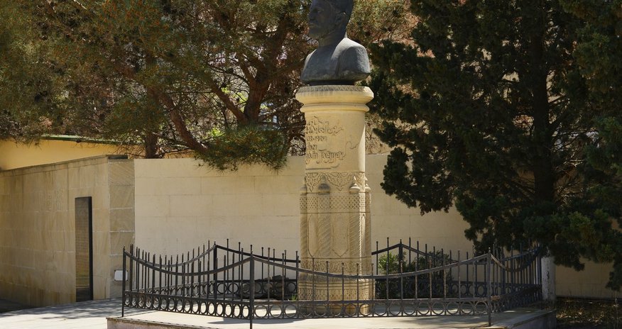 Tomb of Haji Zeynalabdin Tagiyev - PHOTO Tomb of Haji Zeynalabdin Tagiyev - PHOTO