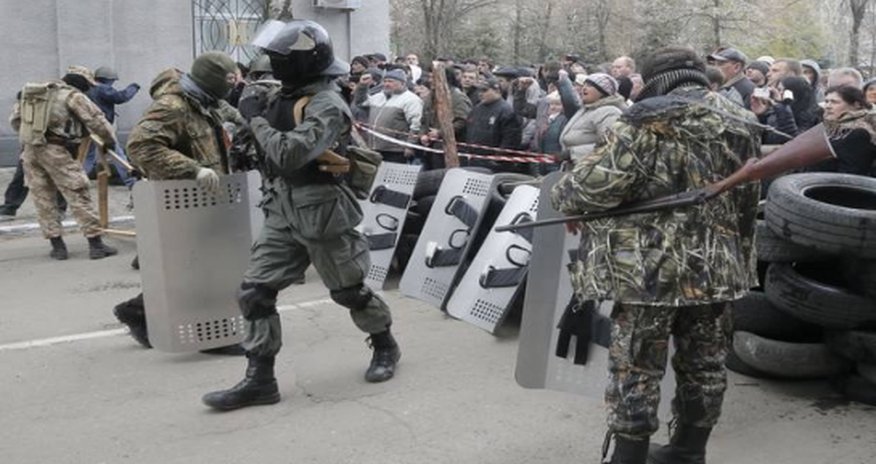 Ukraine 'a few steps away from war', warns Germany Ukraine 'a few steps away from war', warns Germany