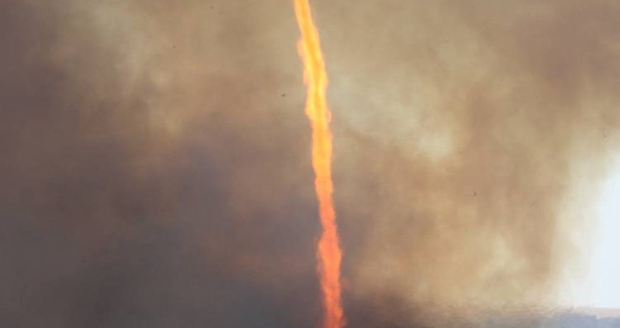 Incredible 'fire tornado' - PHOTO Incredible 'fire tornado' - PHOTO