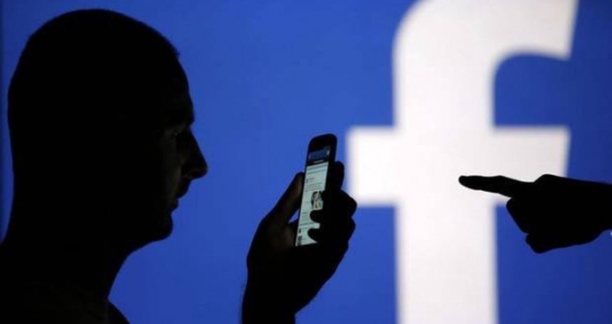 Facebook and Twitter 'could die overnight if... Facebook and Twitter 'could die overnight if...