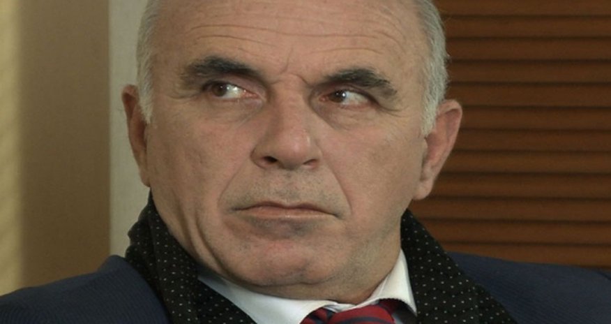 Qalmaqallı verilişlə bağlı yeni açıqlama - aktyor təqsiri aparıcının üstünə atdı Qalmaqallı verilişlə bağlı yeni açıqlama - aktyor təqsiri aparıcının üstünə atdı