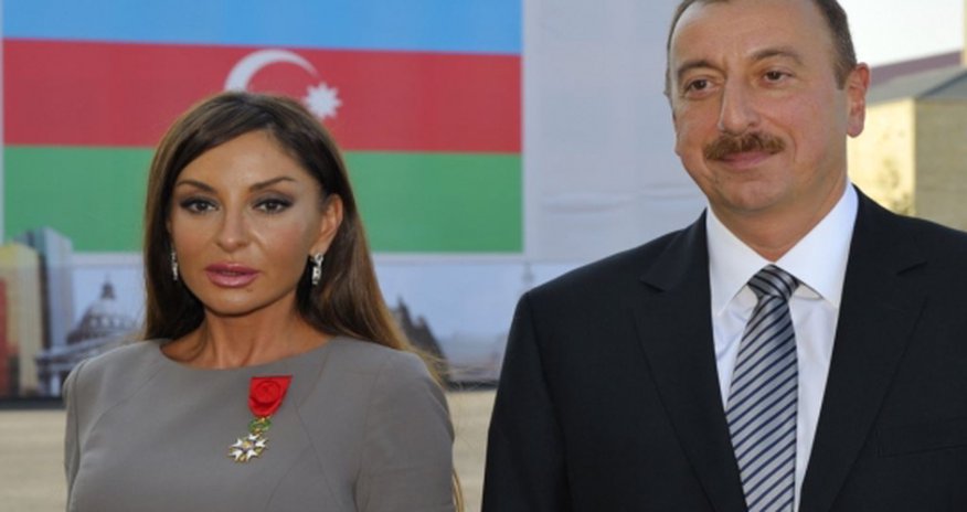 Prezident və xanımı rəsmi qəbulda Prezident və xanımı rəsmi qəbulda