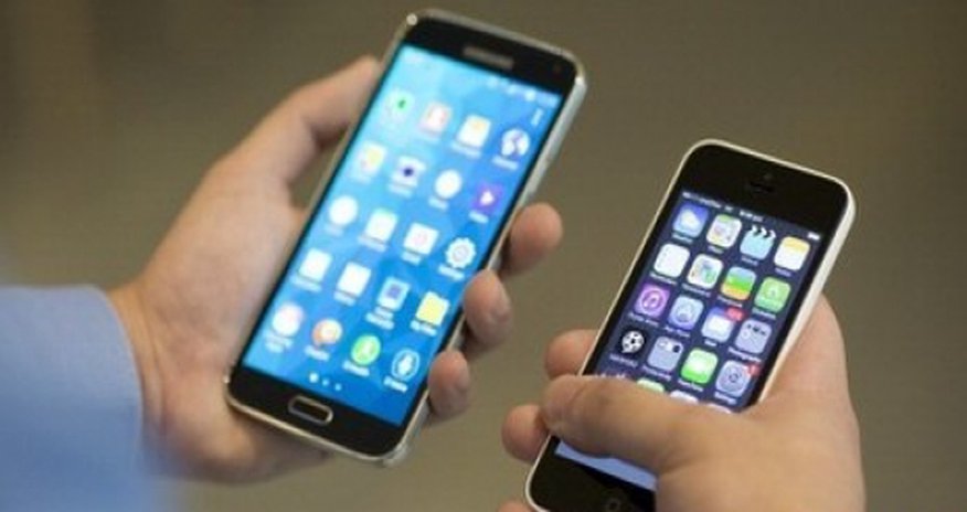 Apple wants retrial in Samsung patent case Apple wants retrial in Samsung patent case