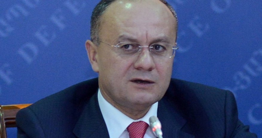 Rus generallar erməni əsgərlərə rəqs öyrədirmiş Rus generallar erməni əsgərlərə rəqs öyrədirmiş