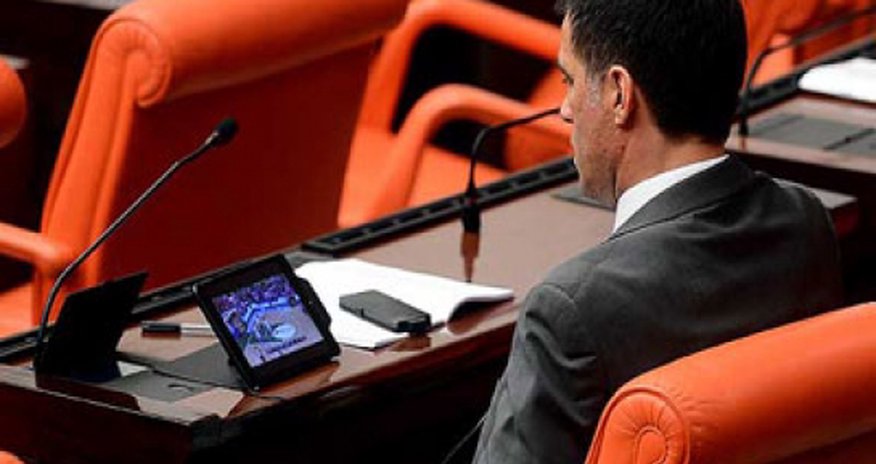 Hakan Şükürdən Ərdoğana zərbə Hakan Şükürdən Ərdoğana zərbə