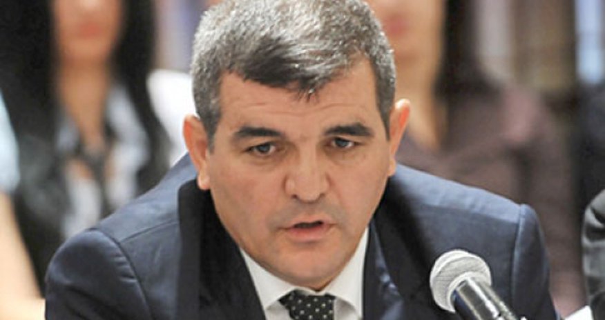 Deputatlar maaşdan şikayətləndilər Deputatlar maaşdan şikayətləndilər