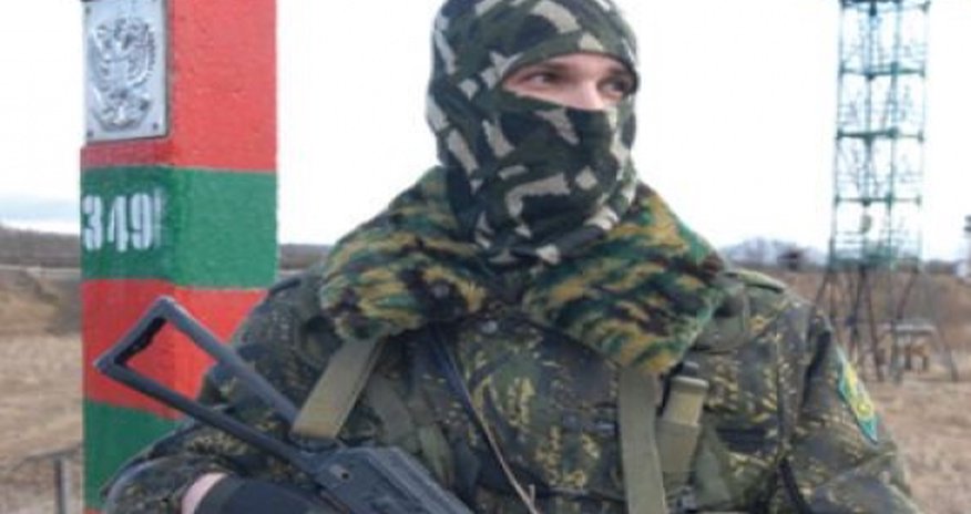 Украинские пограничники ведут бой в Луганске, есть раненые Украинские пограничники ведут бой в Луганске, есть раненые