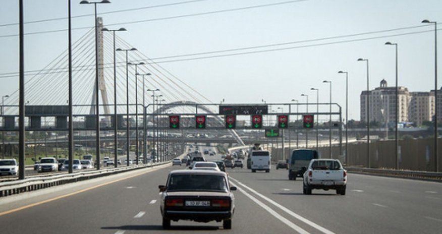 В Баку строится новая автомагистраль В Баку строится новая автомагистраль