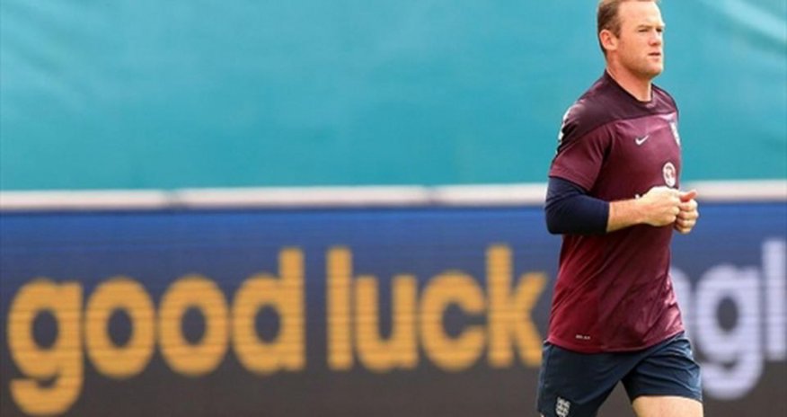 Rooney set for left-wing role Rooney set for left-wing role