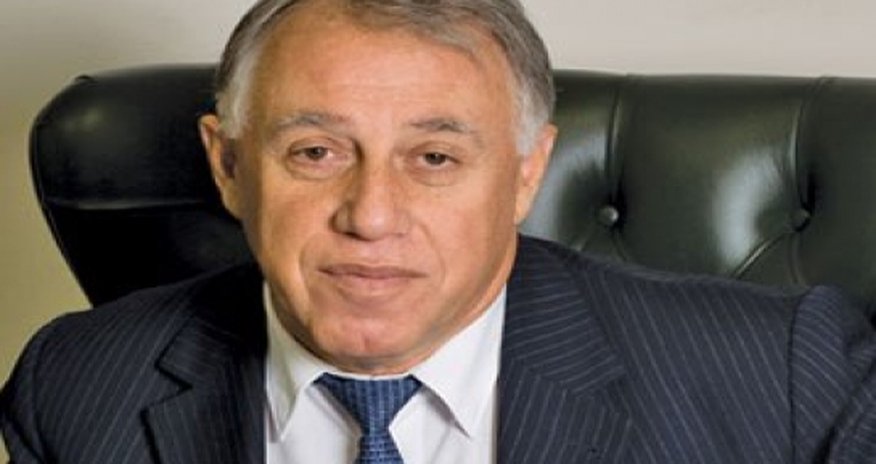 Gəncə ermənisindən Yerevana 5 milyonluq hədiyyə Gəncə ermənisindən Yerevana 5 milyonluq hədiyyə