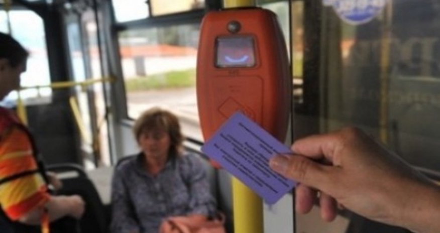 Ура, в автобусах забулькали валидаторы Ура, в автобусах забулькали валидаторы