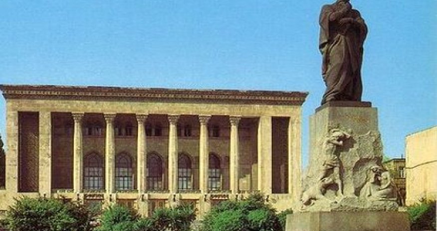 Tanınmış aktyora hücum etdilər – “Azdrama”da dava Tanınmış aktyora hücum etdilər – “Azdrama”da dava