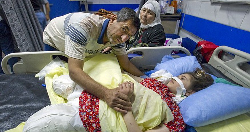 Iraqi girl, 15, and her mother each lose both their legs - PHOTO Iraqi girl, 15, and her mother each lose both their legs - PHOTO