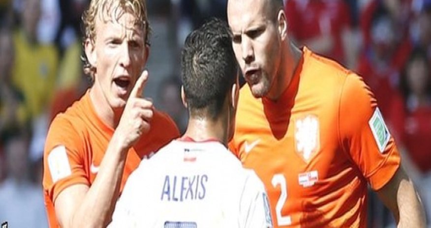 Netherlands 2 - 0 Chile Netherlands 2 - 0 Chile