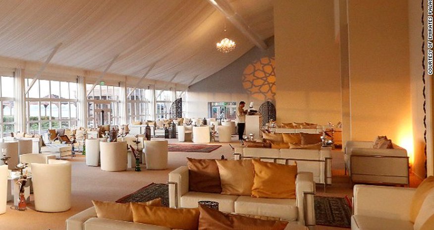 The Middle East's glitziest tent feasts - PHOTO The Middle East's glitziest tent feasts - PHOTO