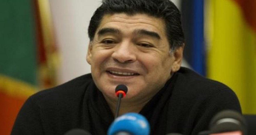 Maradona Argentina millisini topa tutdu Maradona Argentina millisini topa tutdu