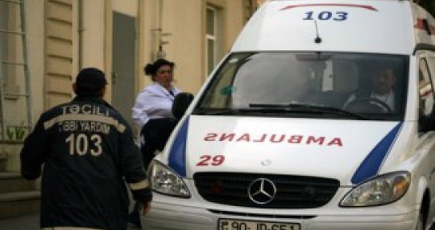 В Азербайджане мужчину убило молнией В Азербайджане мужчину убило молнией