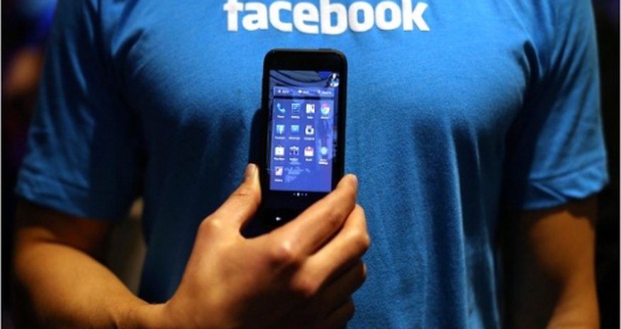 Facebook is 69% male and mostly white Facebook is 69% male and mostly white