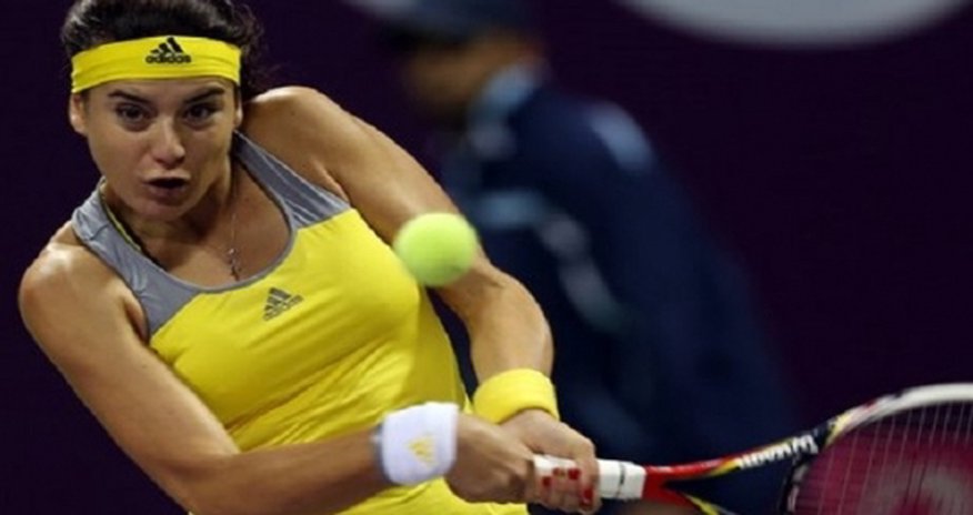 Cirstea, Svitolina win Baku openers Cirstea, Svitolina win Baku openers