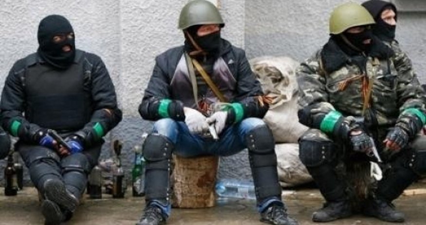 Separatçılar tərəfində döyüşən azərbaycanlı əsir düşdü Separatçılar tərəfində döyüşən azərbaycanlı əsir düşdü