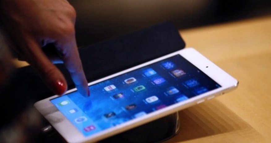 Apple earnings boosted by strong iPhone sales Apple earnings boosted by strong iPhone sales