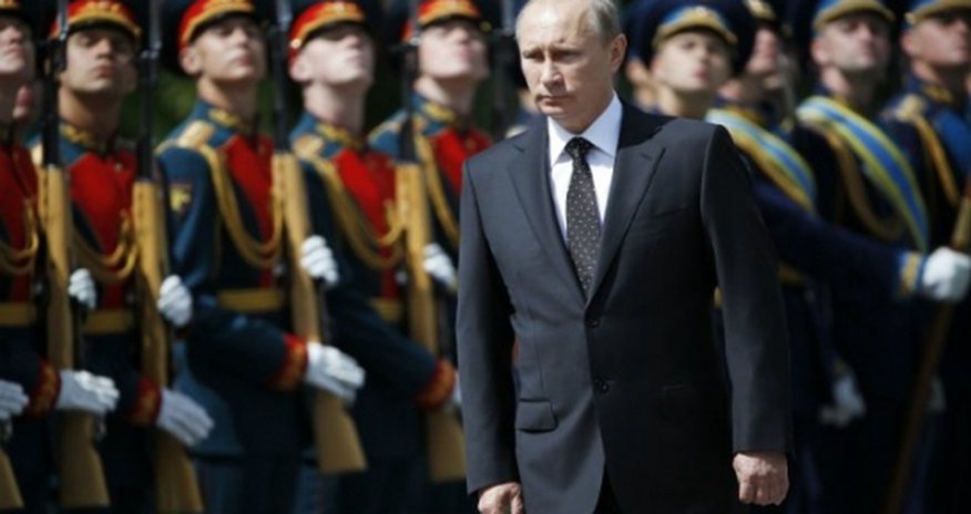 US and EU widen sanctions on Russia US and EU widen sanctions on Russia