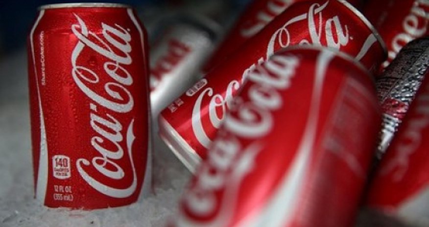 В России предложили ввести налог на Coca-Cola В России предложили ввести налог на Coca-Cola