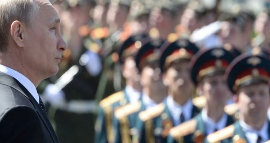 NATO: Rusiya Ukraynaya müdaxilə edə bilər NATO: Rusiya Ukraynaya müdaxilə edə bilər