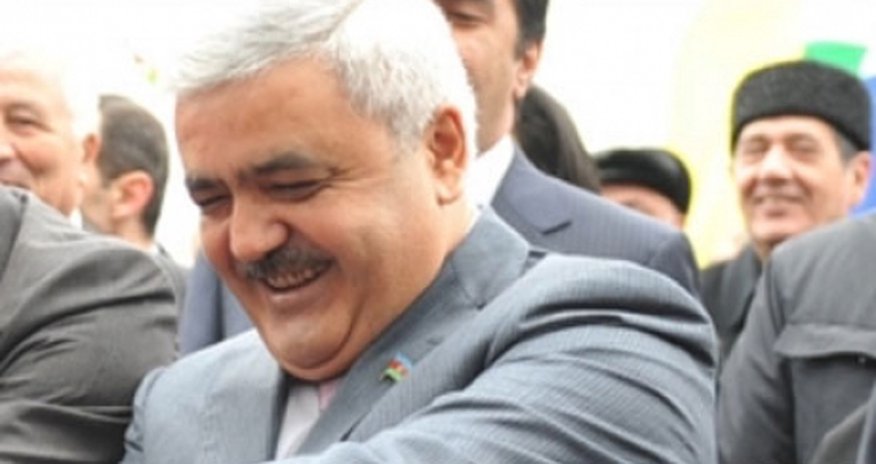 Rövnəq Abdullayevdən "Neftçi" TƏƏSSÜRATI Rövnəq Abdullayevdən "Neftçi" TƏƏSSÜRATI