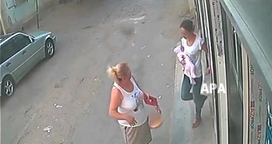 Камера наблюдения запечатлела похитительницу ребенка в Сумгаите- ФОТО+ВИДЕО Камера наблюдения запечатлела похитительницу ребенка в Сумгаите- ФОТО+ВИДЕО