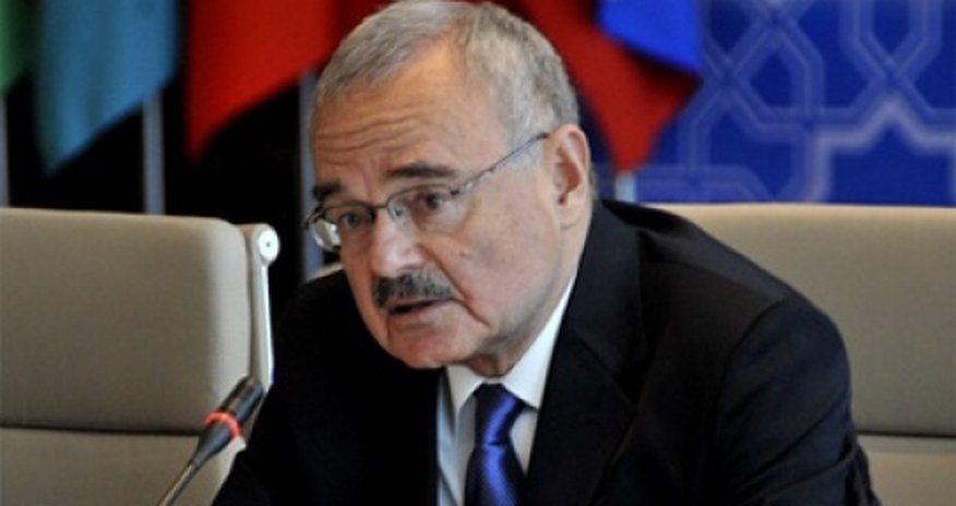 Baş nazir qərar imzaladı Baş nazir qərar imzaladı