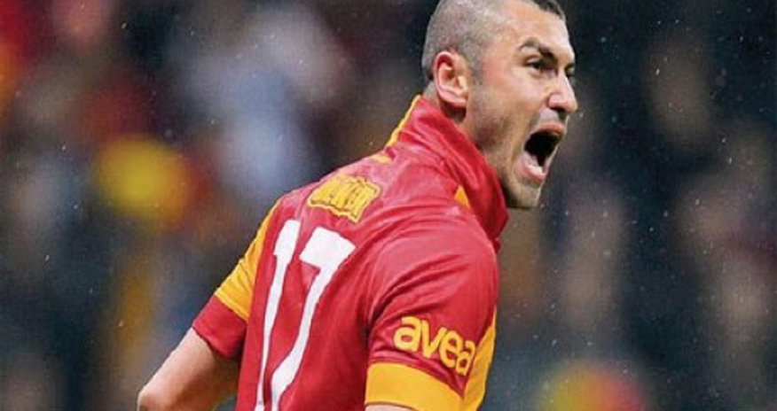 Ulduz futbolçu azarkeşi duelə çağırdı - VİDEO Ulduz futbolçu azarkeşi duelə çağırdı - VİDEO