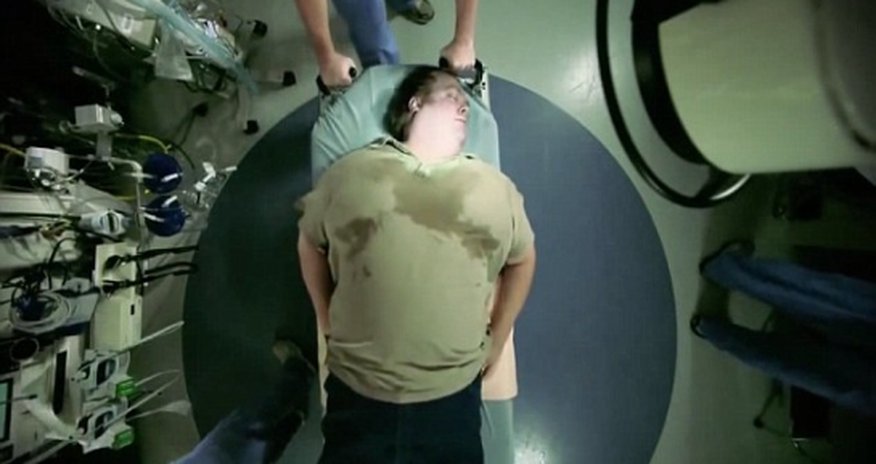 Shocking anti-obesity advert will make you think twice about your eating habits - VIDEO Shocking anti-obesity advert will make you think twice about your eating habits - VIDEO