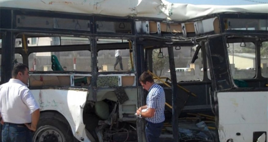 Bakıda sərnişin avtobusu aşdı: 15 yaralı - FOTOLAR (YENİLƏNİB) Bakıda sərnişin avtobusu aşdı: 15 yaralı - FOTOLAR (YENİLƏNİB)