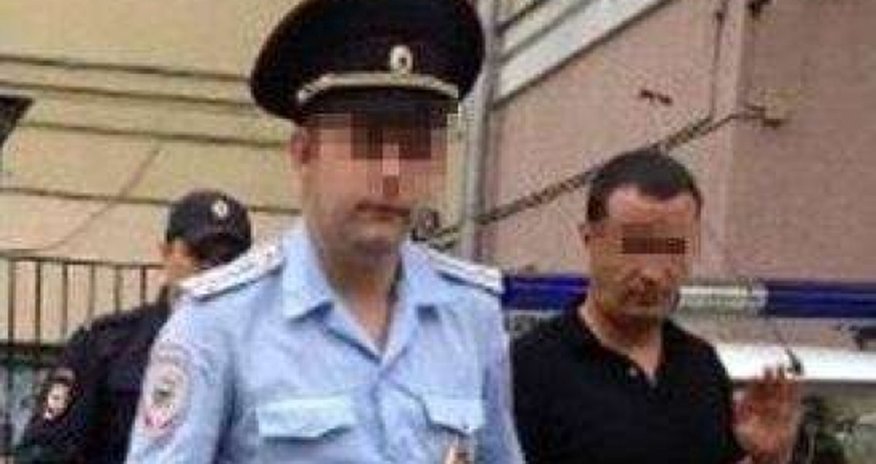 Türkiyə səfirliyinə güllə atan erməniyə bir aylıq həbs kəsildi Türkiyə səfirliyinə güllə atan erməniyə bir aylıq həbs kəsildi